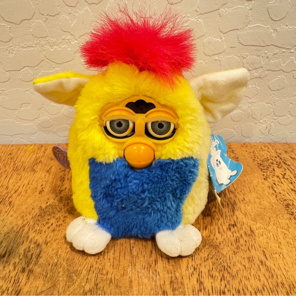 Vintage Furby 1999 Colorful Plush Toy Tiger Electronics Yellow Blue Pink Mohawk